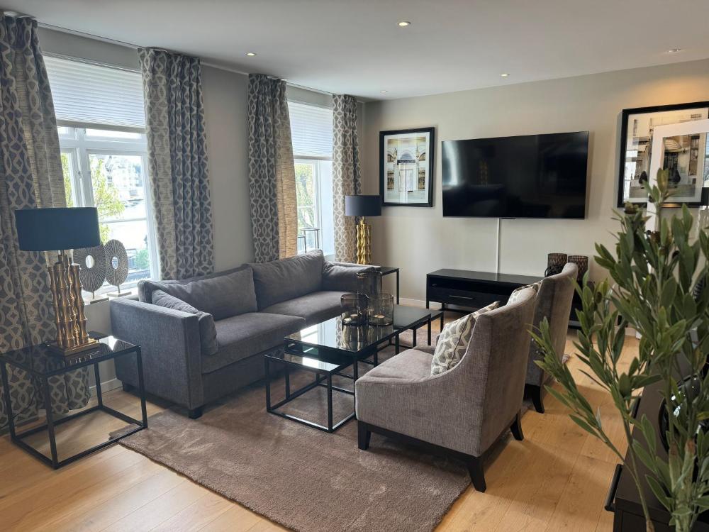 Two-Bedroom Deluxe Apartment